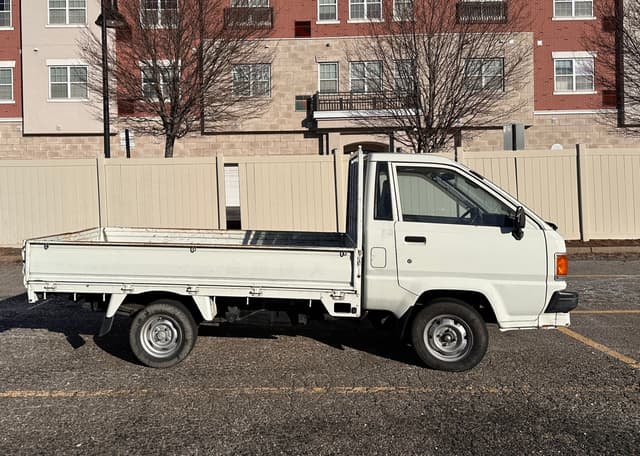 1996 Toyota Townace JDM car for sale — photo 10 of 10