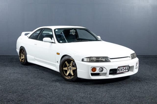 1997 Nissan Skyline JDM car for sale — photo 15 of 20