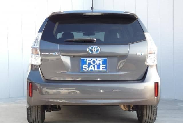 2011 Toyota Prius JDM car for sale — photo 11 of 20