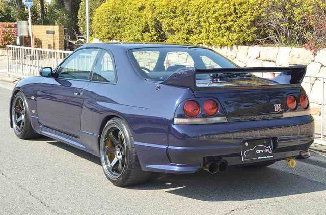 1997 Nissan Skyline JDM car for sale — photo 4 of 11