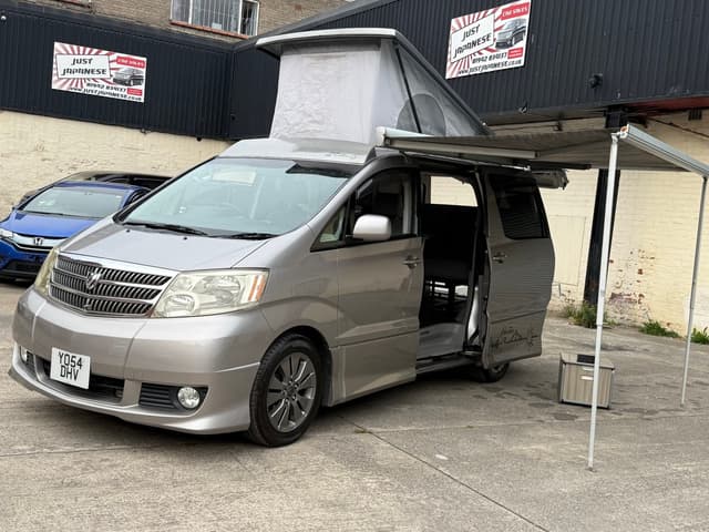 2005 Toyota Alphard JDM car for sale — photo 3 of 25