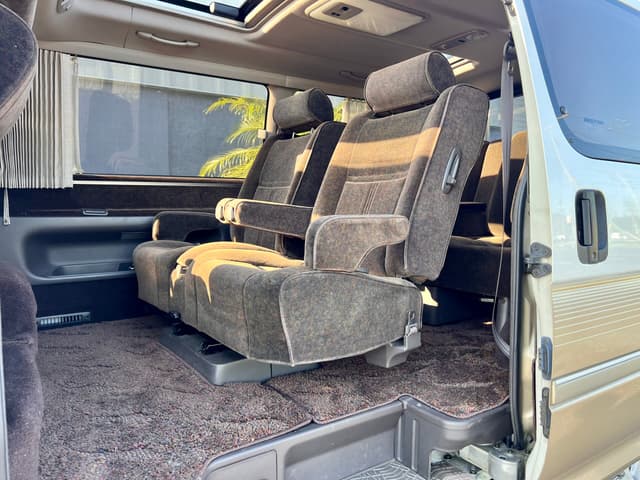 1994 Toyota HiAce JDM car for sale — photo 16 of 19