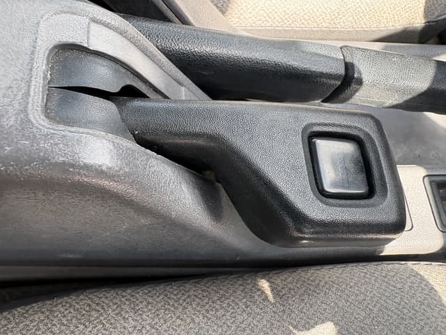1998 Mitsubishi Minicab JDM car for sale — photo 16 of 25