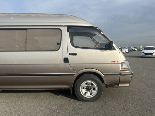 1996 Toyota HiAce JDM car for sale — photo 3 of 25