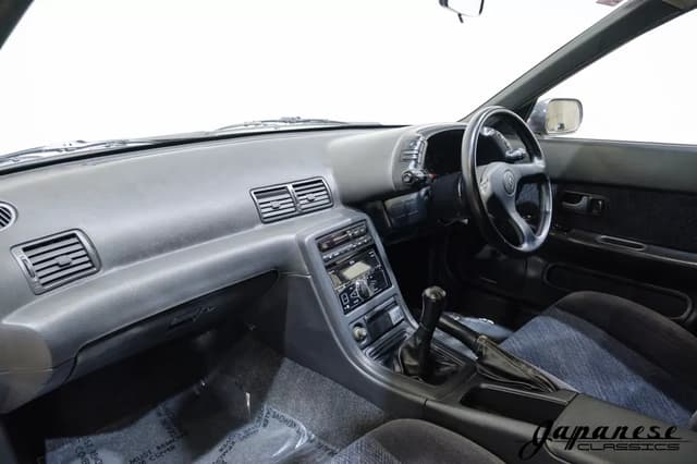 1992 Nissan Skyline JDM car for sale — photo 9 of 25