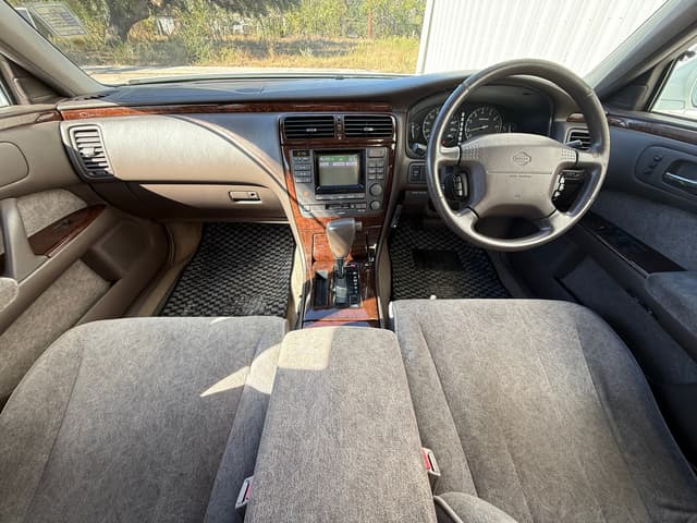 1997 Nissan Cima JDM car for sale — photo 18 of 21