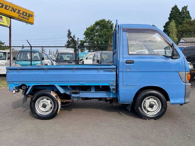 1995 Daihatsu Hijet JDM car for sale — photo 16 of 25