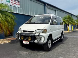 1995 Mitsubishi Delica JDM car for sale
