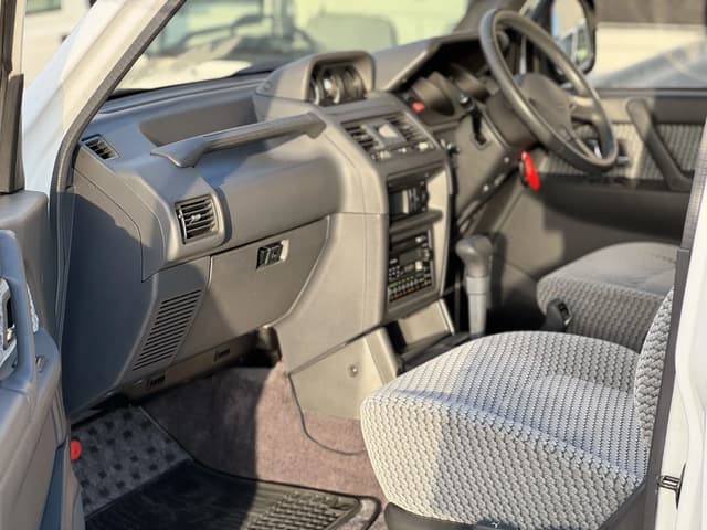 1996 Mitsubishi Pajero JDM car for sale — photo 8 of 25