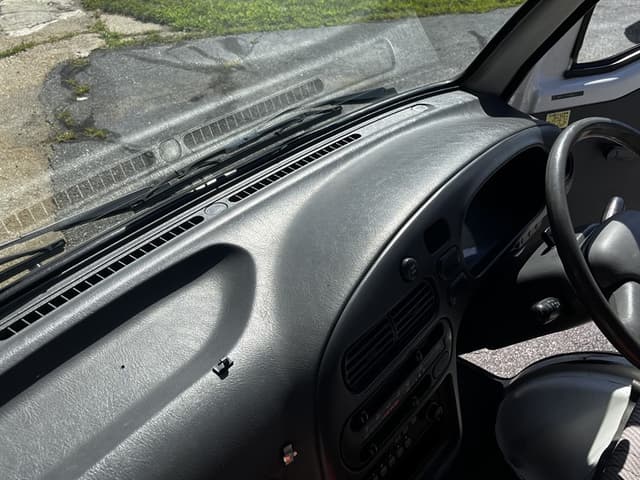 1998 Daihatsu Hijet JDM car for sale — photo 19 of 25