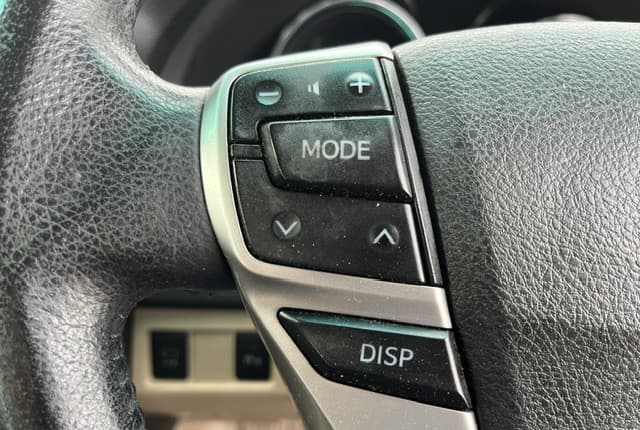 2011 Toyota Mark X JDM car for sale — photo 14 of 25