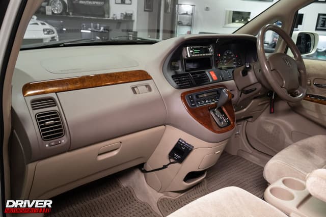2001 Honda Odyssey JDM car for sale — photo 14 of 23