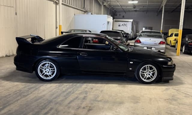 1995 Nissan Skyline JDM car for sale — photo 8 of 25