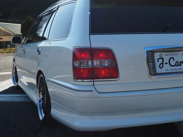 2001 Toyota Crown JDM car for sale — photo 19 of 25