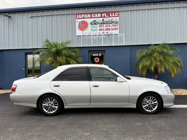 1999 Toyota Crown JDM car for sale — photo 5 of 21