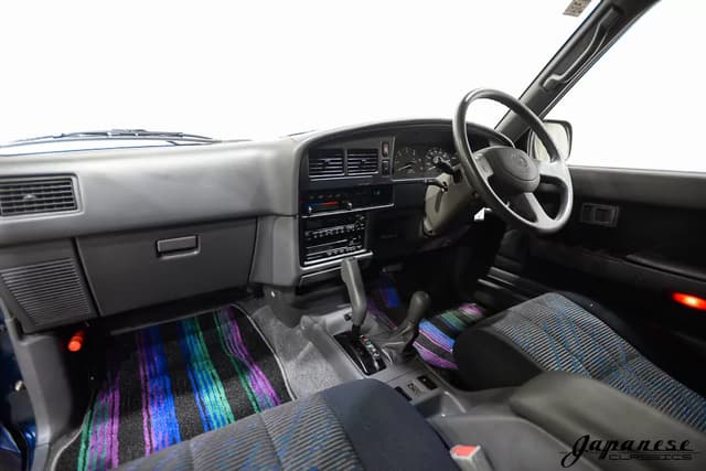 1995 Toyota Hilux JDM car for sale — photo 9 of 25