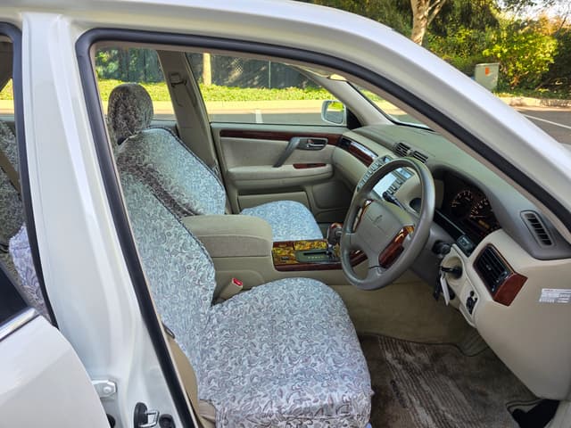 2000 Toyota Crown JDM car for sale — photo 11 of 13
