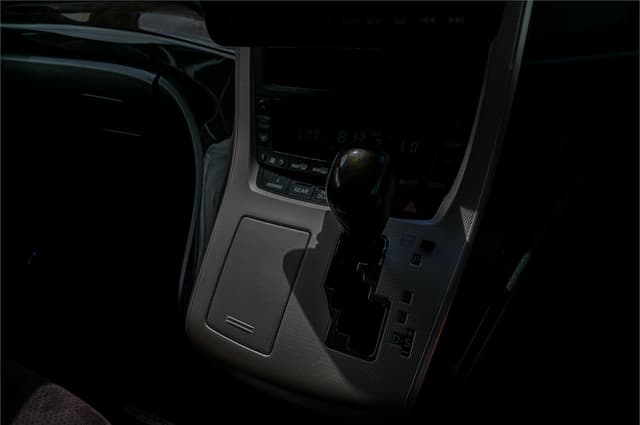 2012 Toyota Alphard JDM car for sale — photo 22 of 25