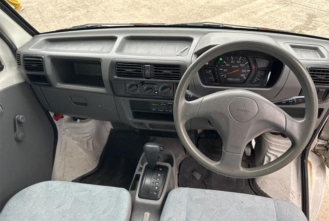 2004 Mitsubishi Minicab JDM car for sale — photo 15 of 25
