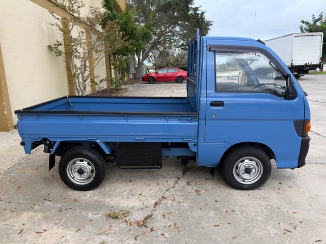 1994 Daihatsu Hijet JDM car for sale — photo 10 of 18
