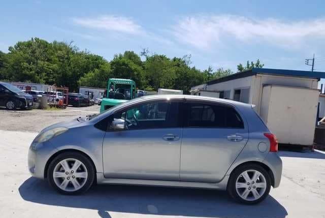 2008 Toyota Vitz JDM car for sale — photo 2 of 25