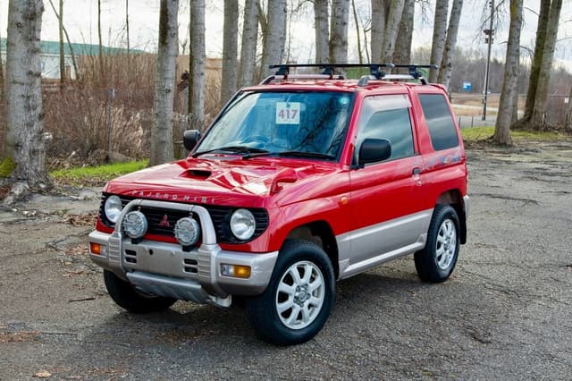 1997 Mitsubishi Pajero Mini JDM car for sale — photo 2 of 9