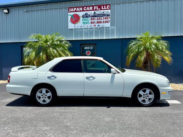 1998 Nissan Gloria JDM car for sale — photo 10 of 19