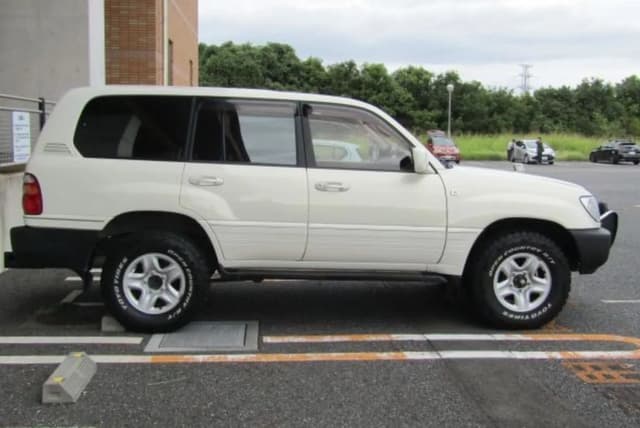 2001 Toyota Land Cruiser Prado JDM car for sale — photo 6 of 14