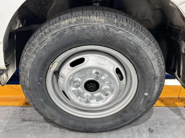 1996 Mitsubishi Minicab JDM car for sale — photo 23 of 25