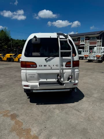 2000 Mitsubishi Delica JDM car for sale — photo 5 of 14