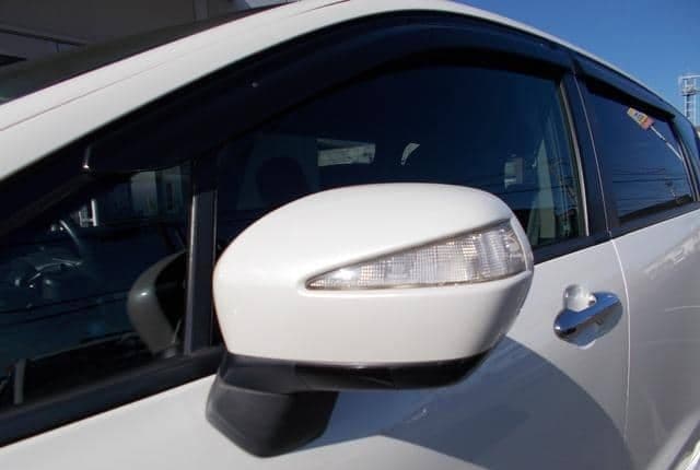 2011 Honda Odyssey JDM car for sale — photo 15 of 20