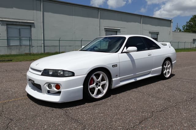 1997 Nissan Skyline JDM car for sale — photo 12 of 18