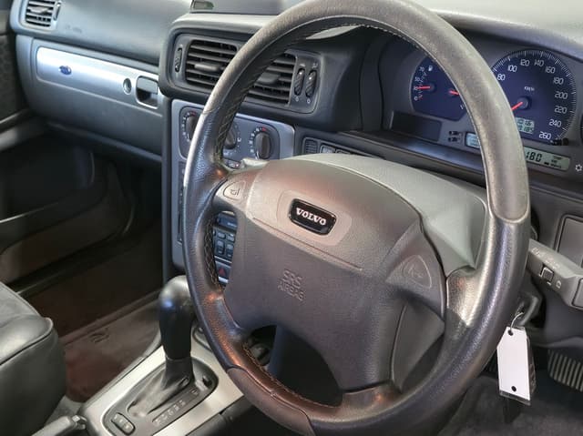 1998 Volvo V70 JDM car for sale — photo 11 of 25
