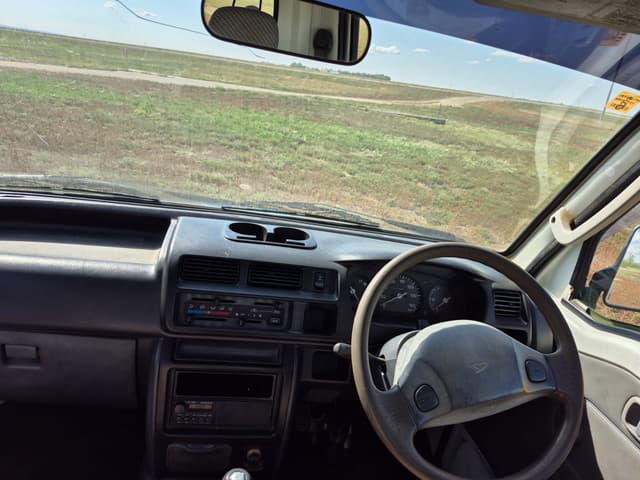 2000 Daihatsu Hijet JDM car for sale — photo 13 of 15