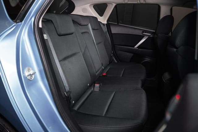 2009 Mazda Axela JDM car for sale — photo 18 of 20