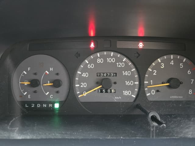 1996 Toyota Granvia JDM car for sale — photo 12 of 14