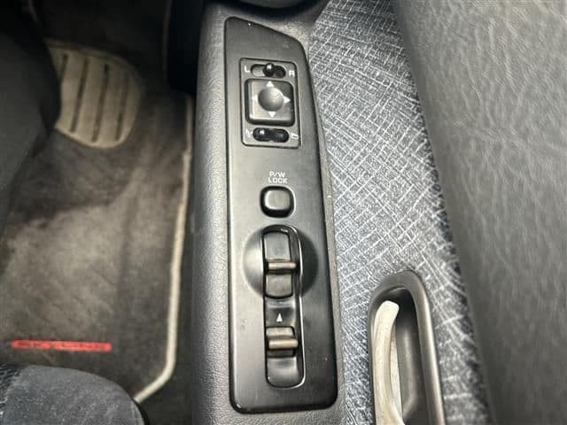 1992 Nissan Skyline JDM car for sale — photo 12 of 24