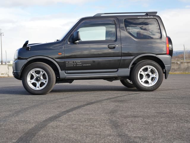 1999 Suzuki Jimny JDM car for sale — photo 4 of 10