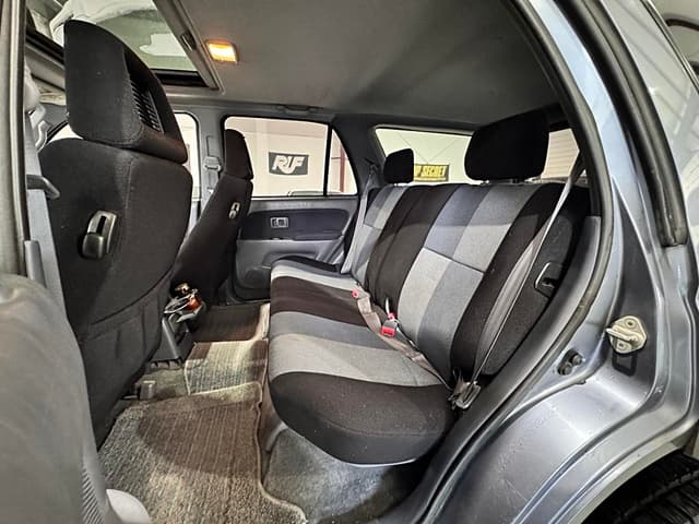 1996 Toyota Hilux Surf JDM car for sale — photo 20 of 25