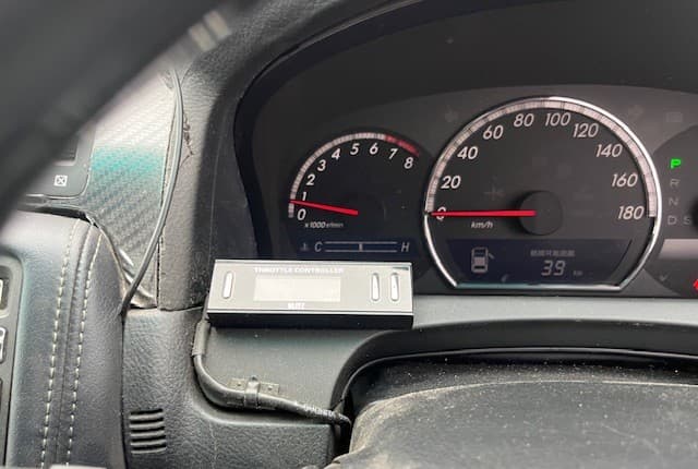 2005 Toyota Crown JDM car for sale — photo 10 of 25