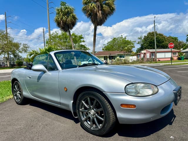 1998 Mazda Roadster (Eunos Roadster / MX-5) JDM car for sale — photo 3 of 14