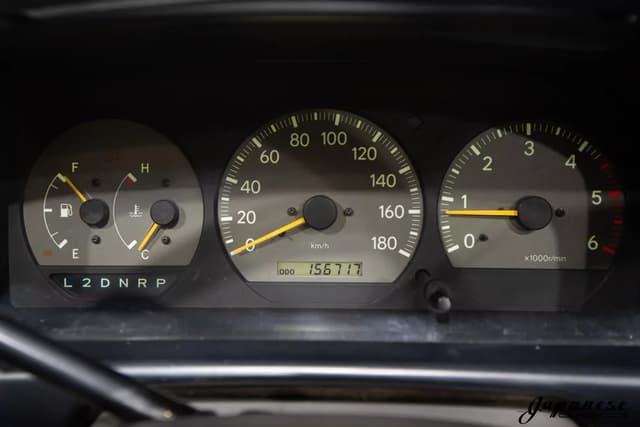 1997 Toyota HiAce JDM car for sale — photo 12 of 25