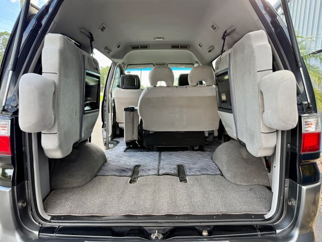 2000 Mitsubishi Delica JDM car for sale — photo 23 of 25