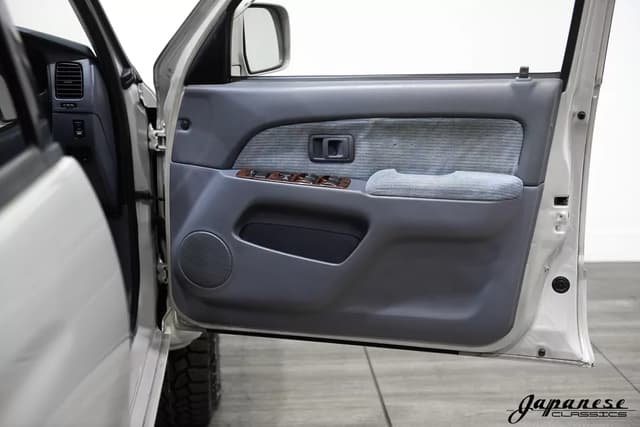 1996 Toyota Hilux JDM car for sale — photo 20 of 25