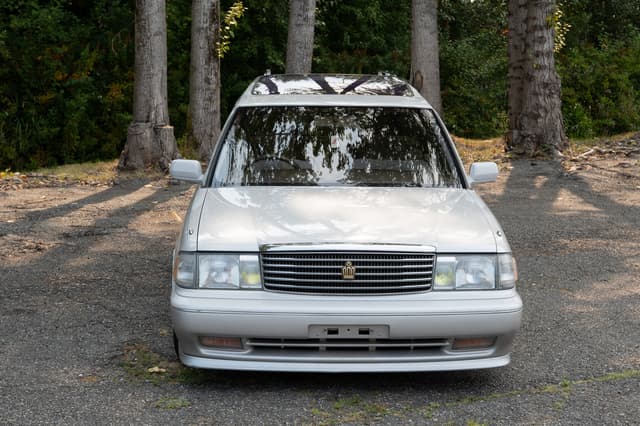 1993 Toyota Crown JDM car for sale — photo 2 of 15