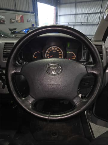2012 Toyota HiAce JDM car for sale — photo 18 of 21