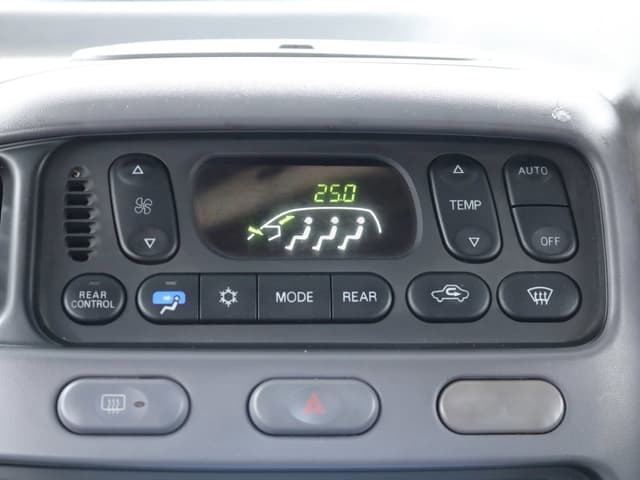 1997 Mitsubishi Delica JDM car for sale — photo 12 of 25