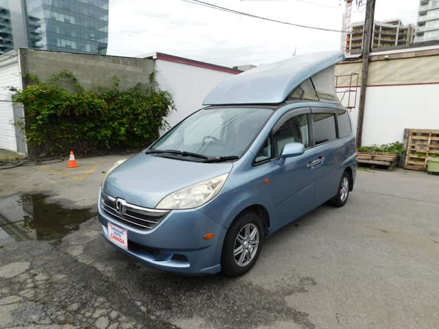 2006 Honda Stepwagon JDM car for sale — photo 3 of 8