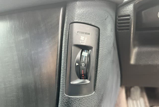 2009 Toyota Crown JDM car for sale — photo 23 of 25