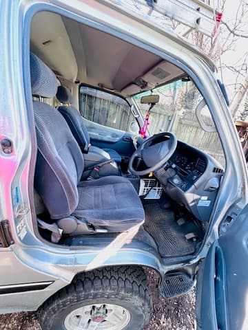 1991 Toyota HiAce JDM car for sale — photo 15 of 29